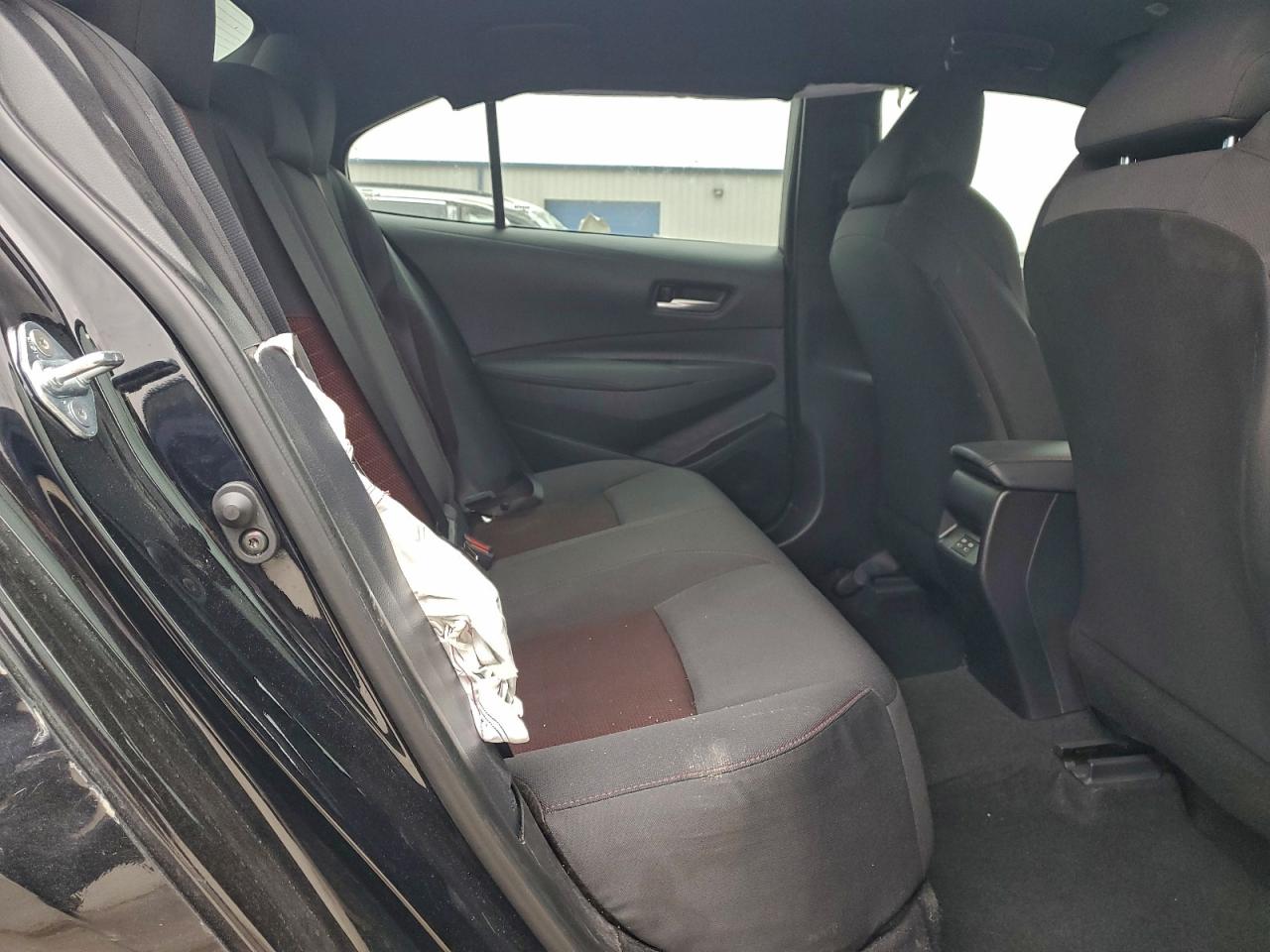 Toyota Corolla Se Image 4