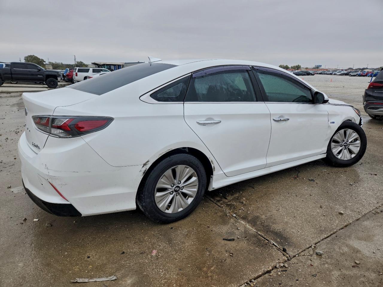 Hyundai SONATA Hybrid Image 5