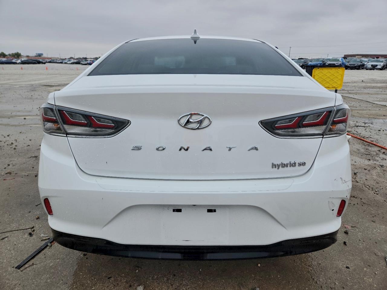 Hyundai SONATA Hybrid Image 3