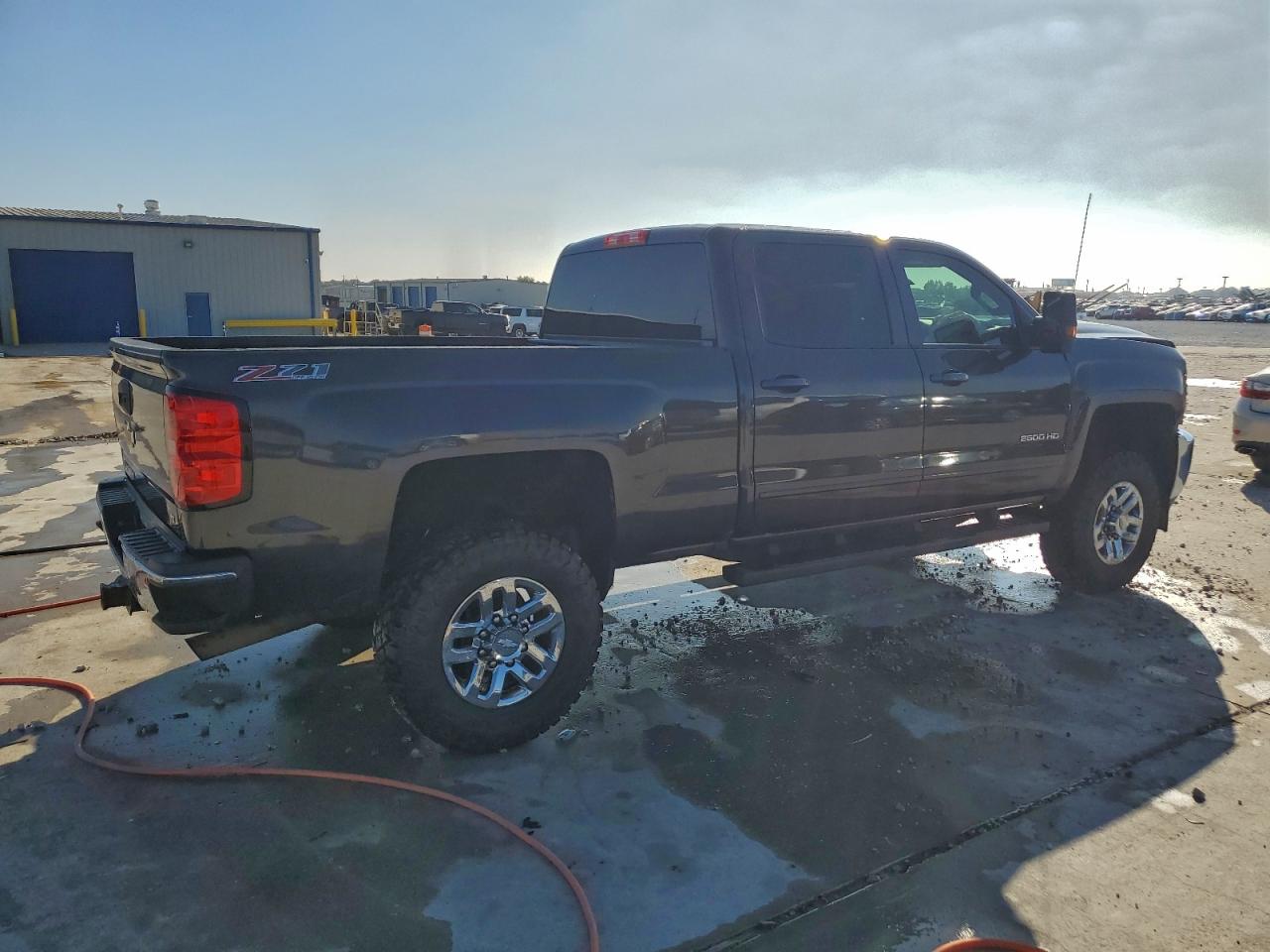 Chevrolet Silverado K2500 Heavy Duty Lt Image 4