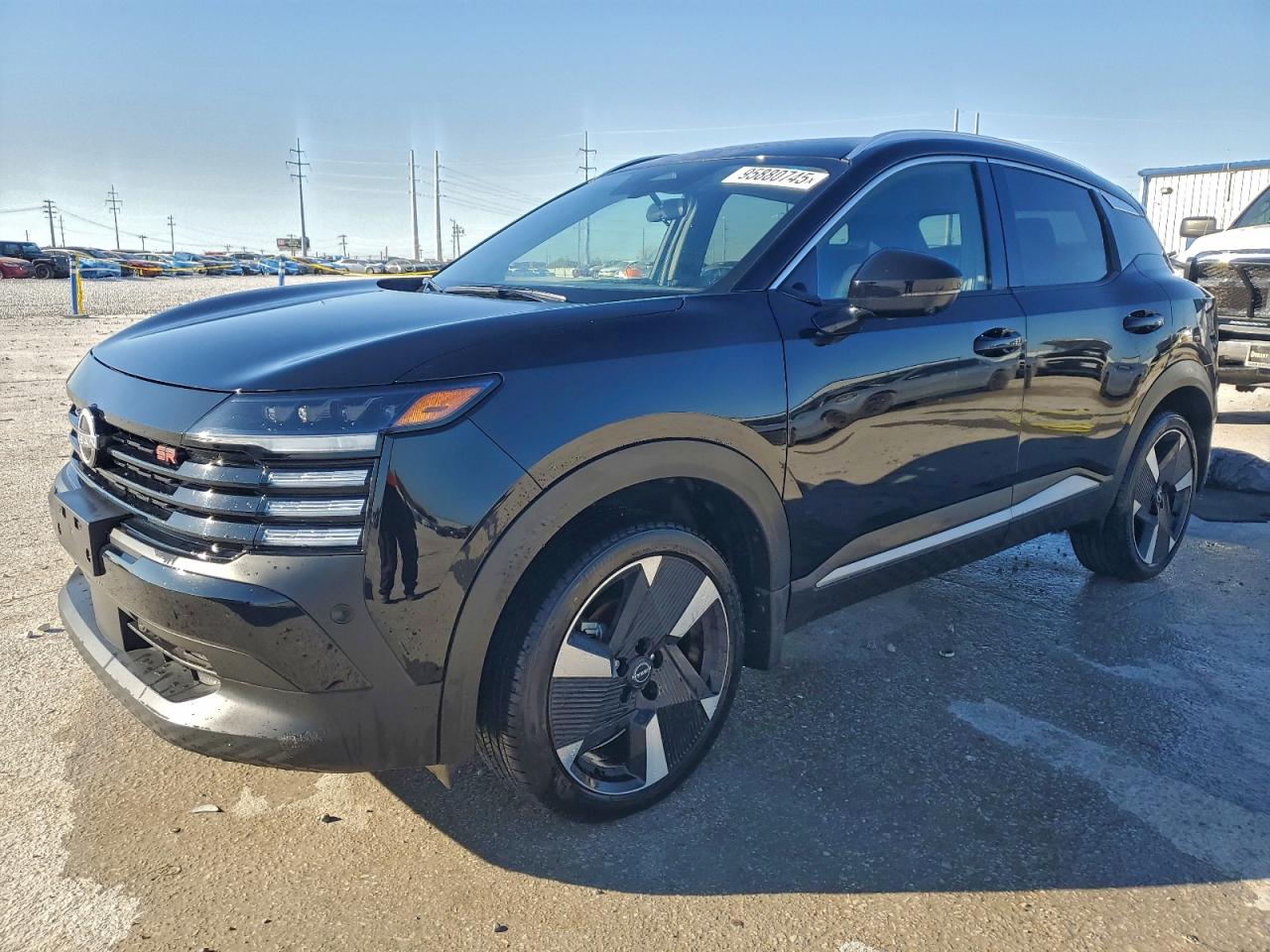 Nissan Kicks Sr Image 1