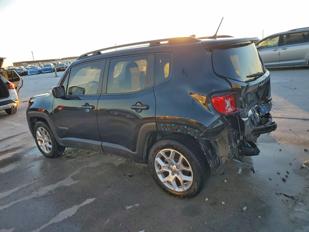 Jeep Renegade Latitude Image 2