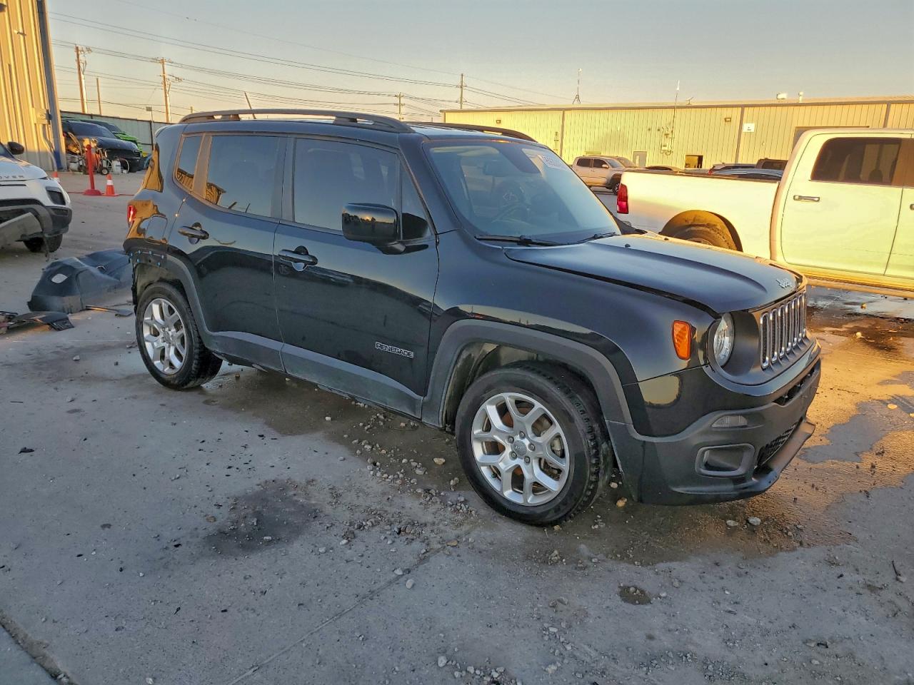 Jeep Renegade Latitude Image 4