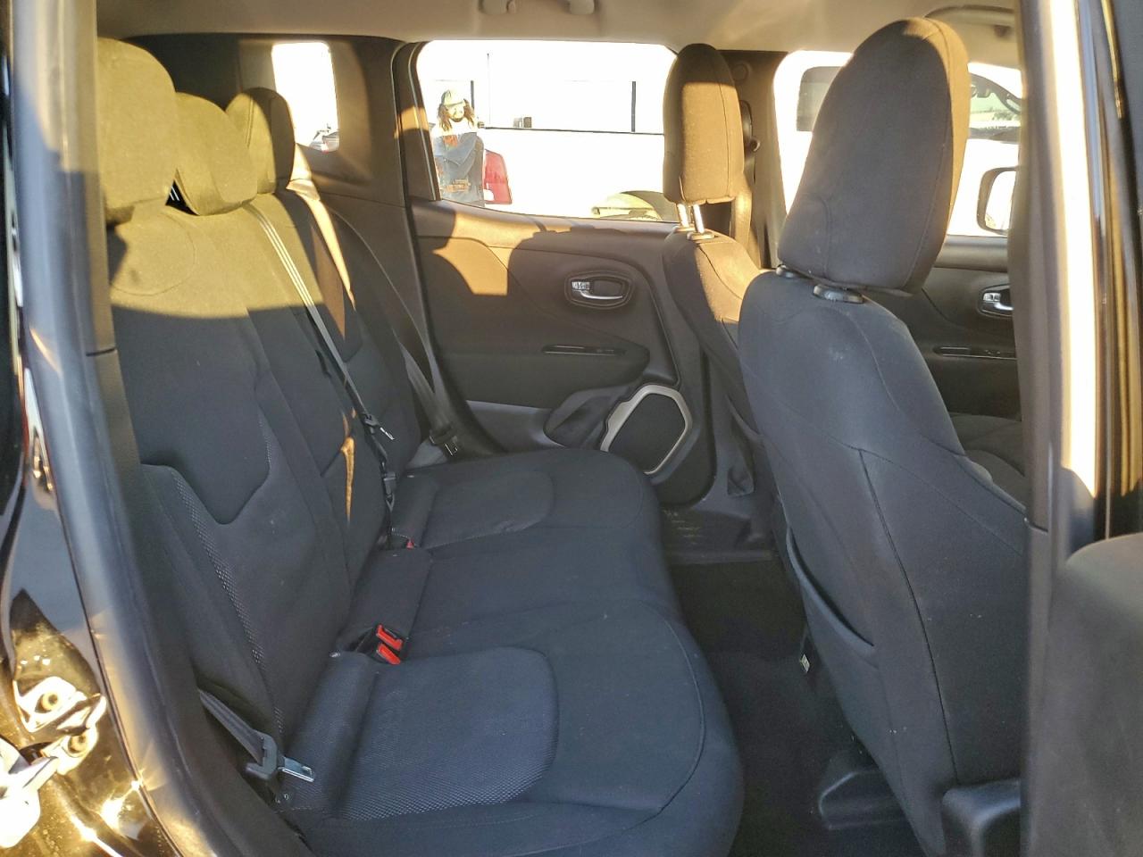 Jeep Renegade Latitude Image 10