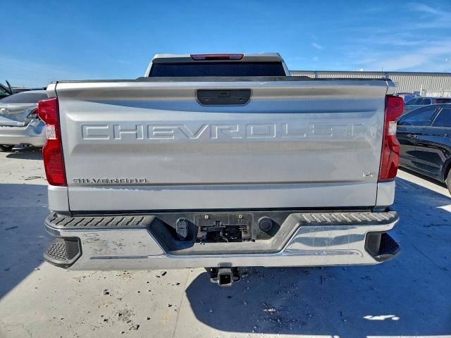 Chevrolet Silverado C1500 Lt Image 2