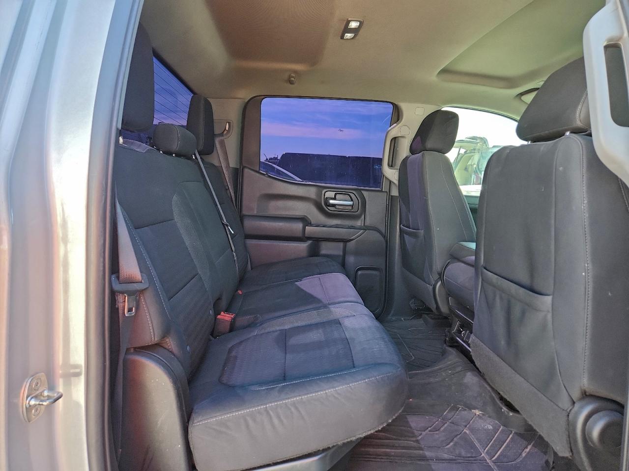 Chevrolet Silverado C1500 Lt Image 8