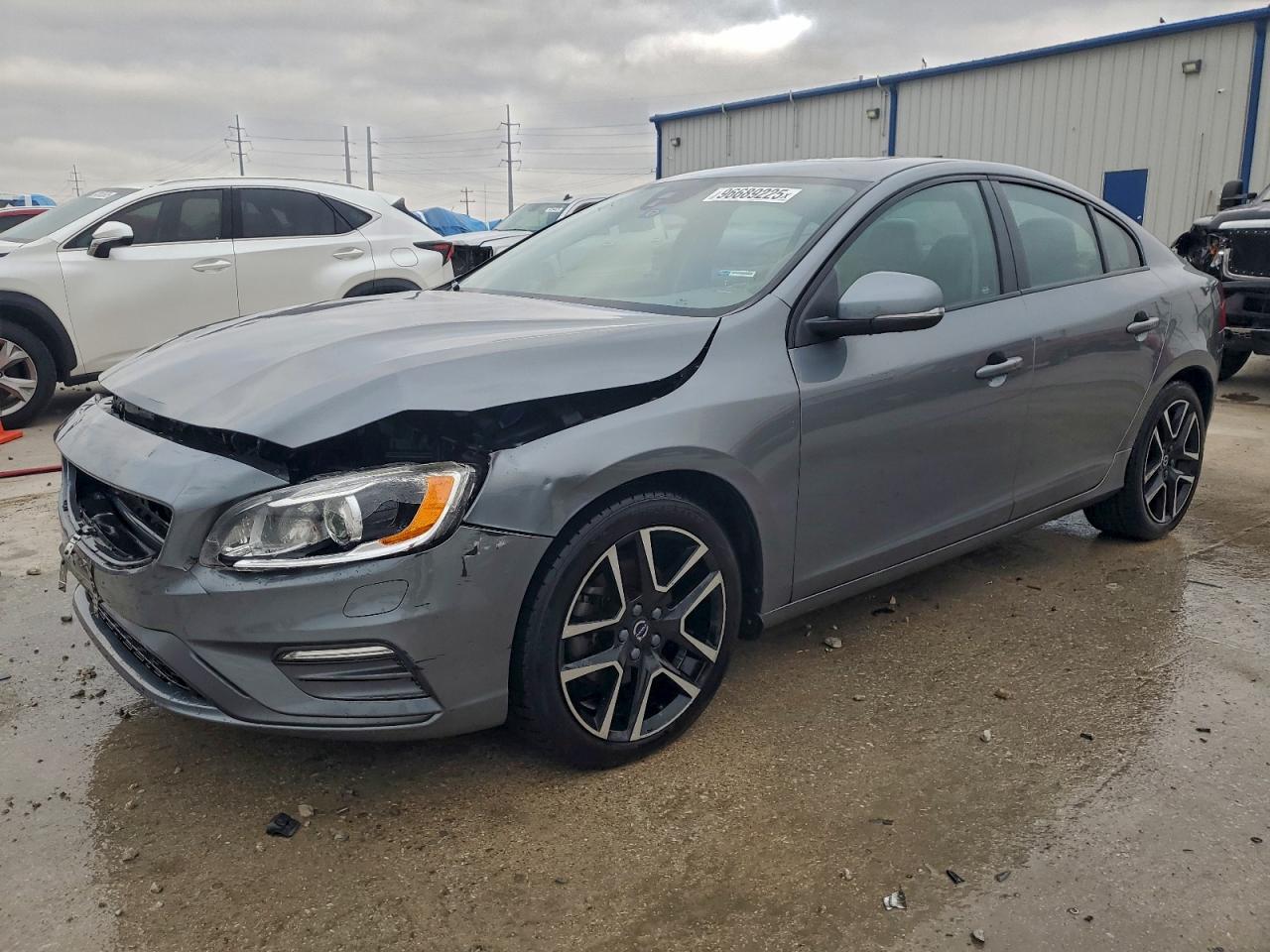 Volvo S60 Image 1