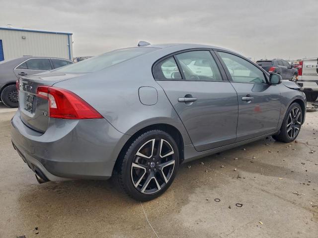 Volvo S60 Image 8