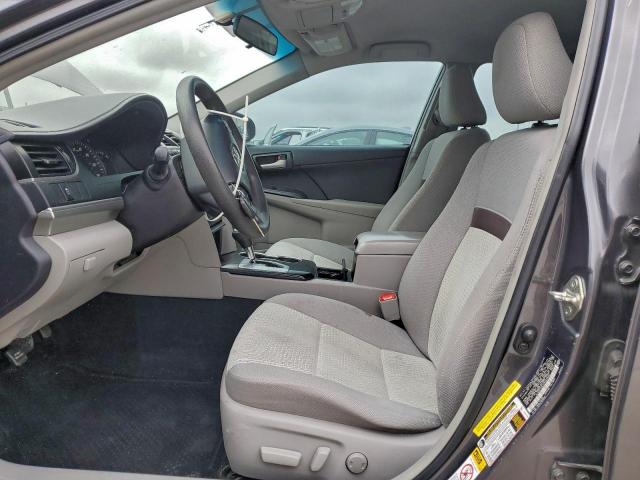 Toyota Camry L Image 8