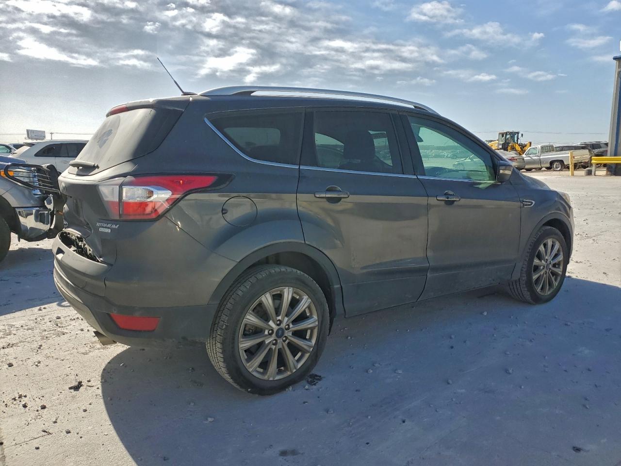 Ford Escape Titanium Image 6