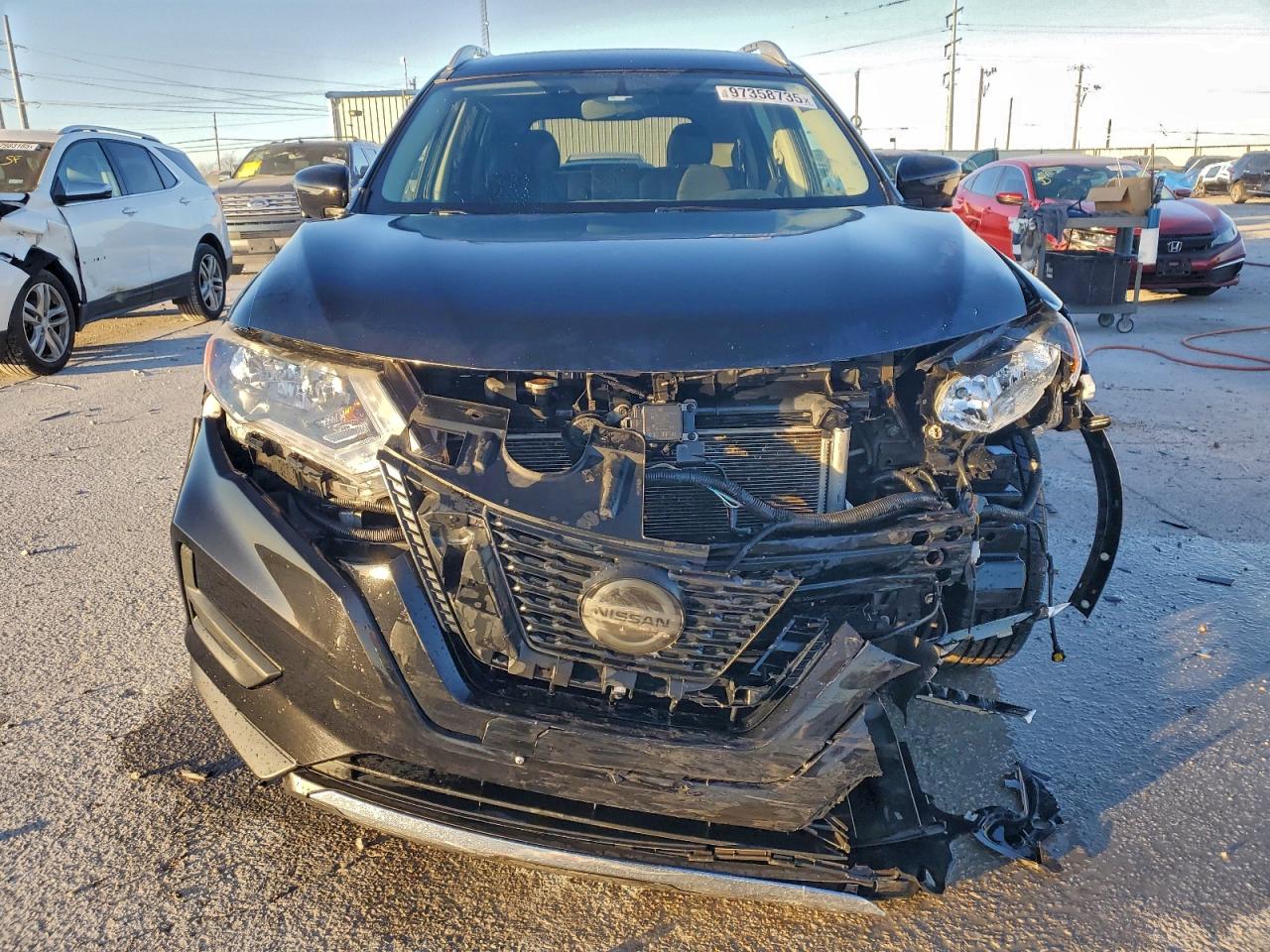 Nissan Rogue S Image 9