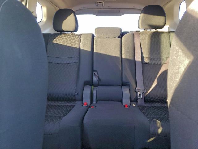 Nissan Rogue S Image 4