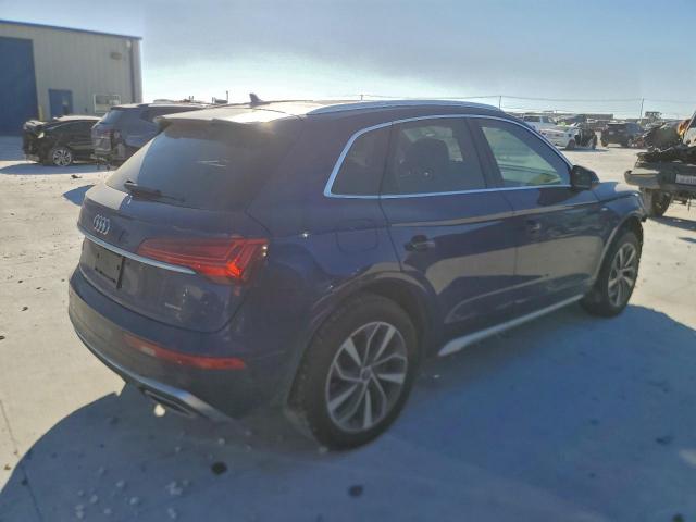 Audi Q5 Premium 45 Image 13