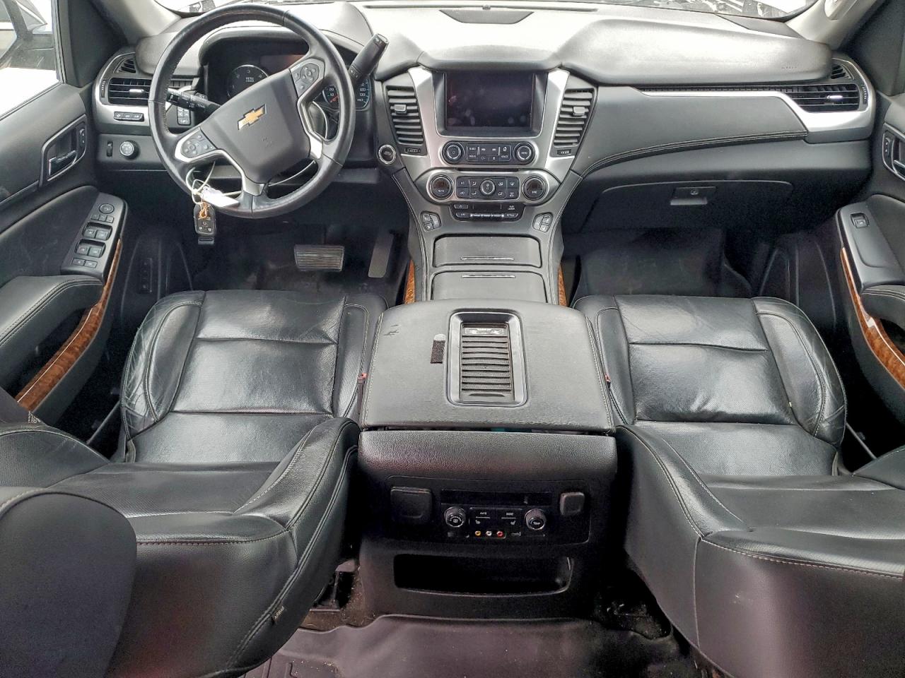 Chevrolet Suburban C1500 Ltz Image 6