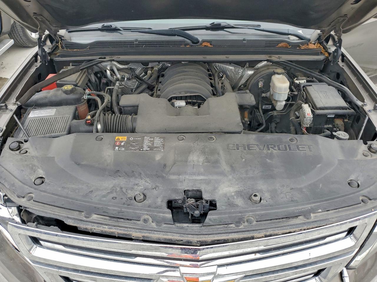 Chevrolet Suburban C1500 Ltz Image 12