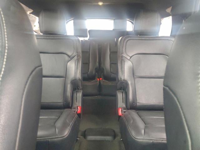 Ford Explorer Limited Image 12