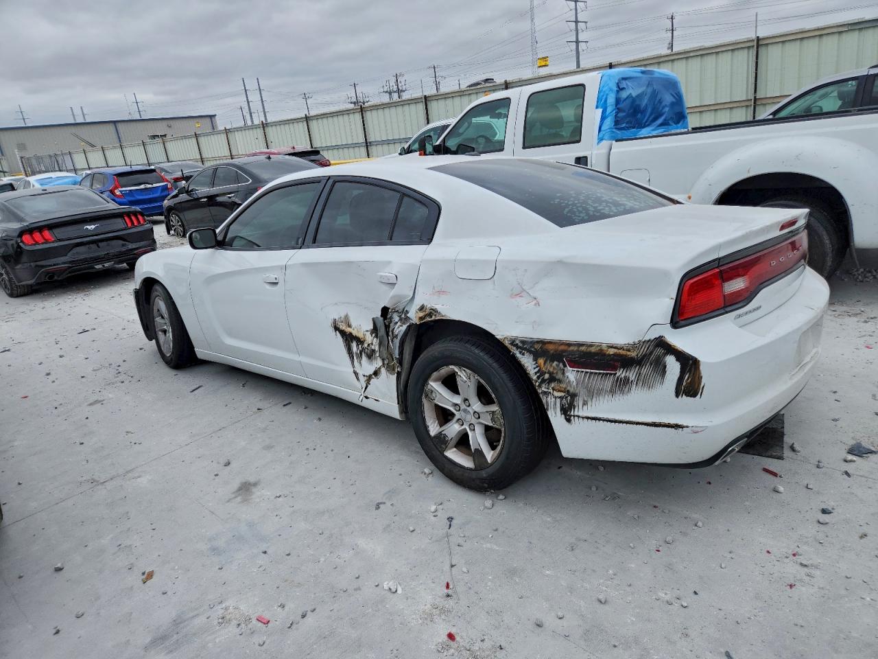 Dodge Charger Se Image 4