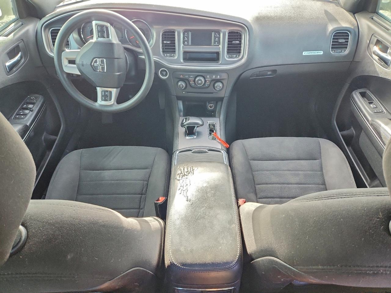 Dodge Charger Se Image 7