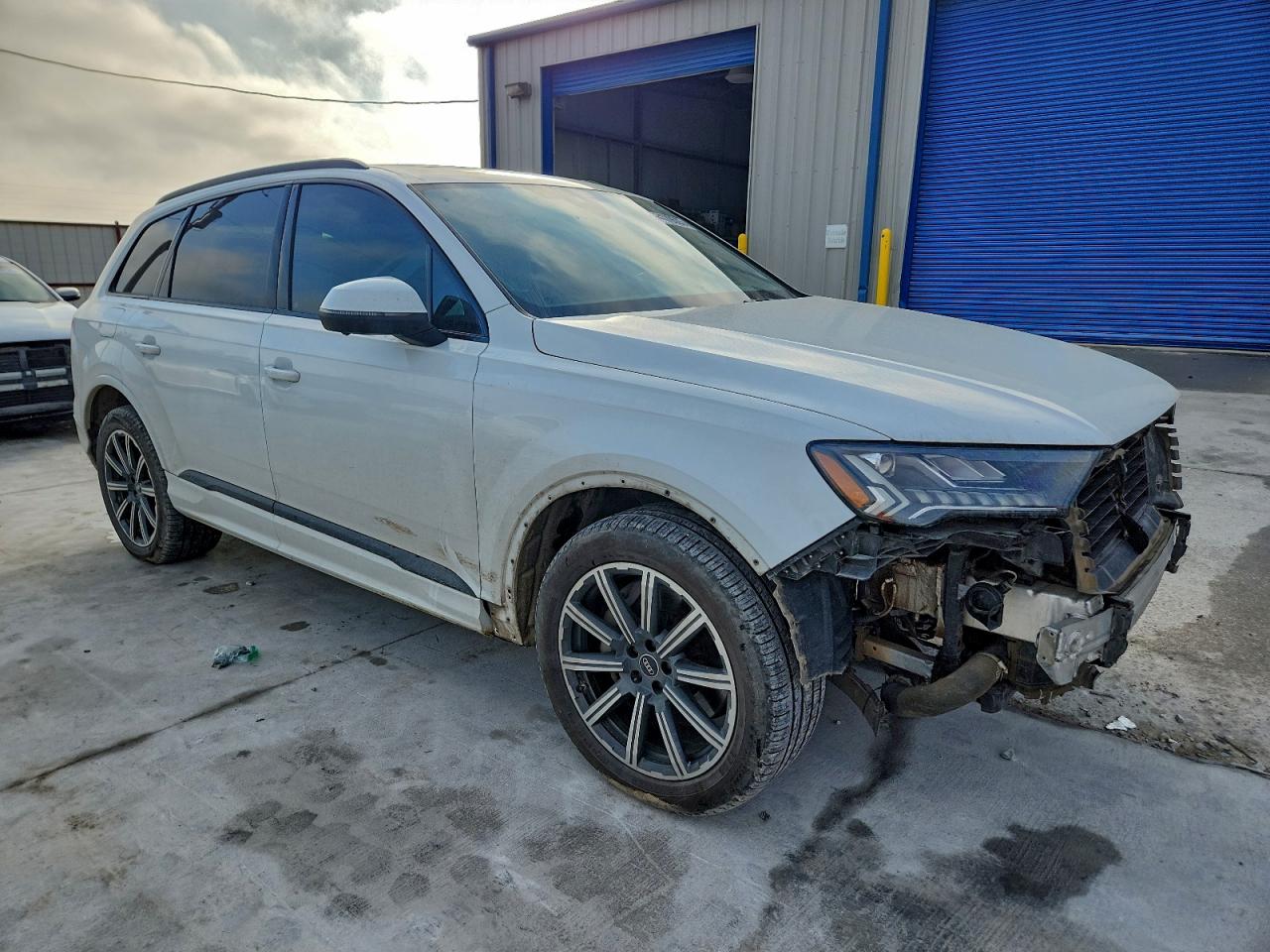 Audi Q7 Premium Plus Image 3