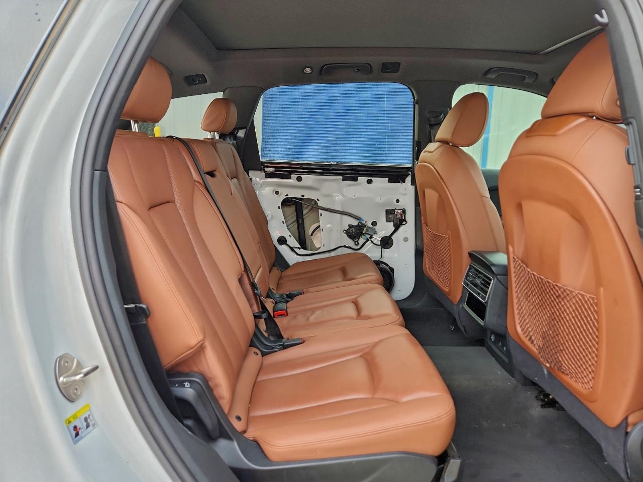 Audi Q7 Premium Plus Image 12