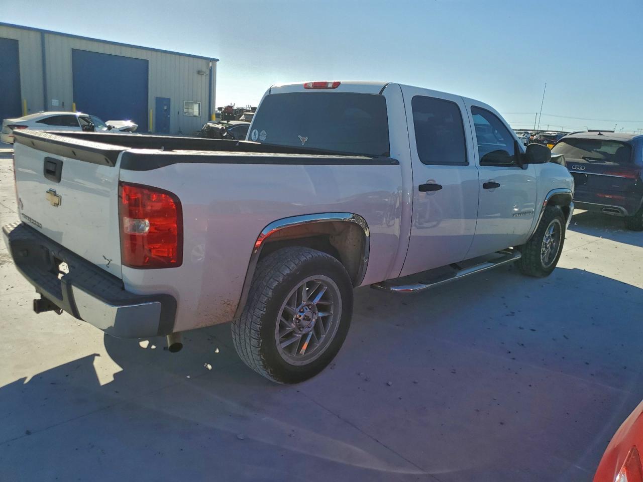 Chevrolet Silverado C1500 Crew Cab Image 12