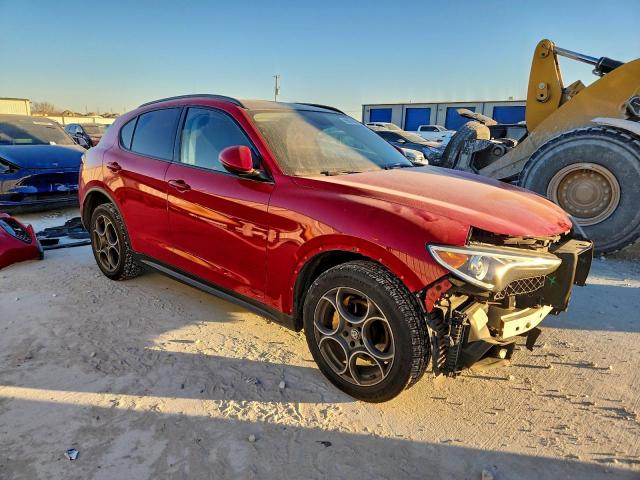 Alfa Romeo Stelvio Sport Image 3