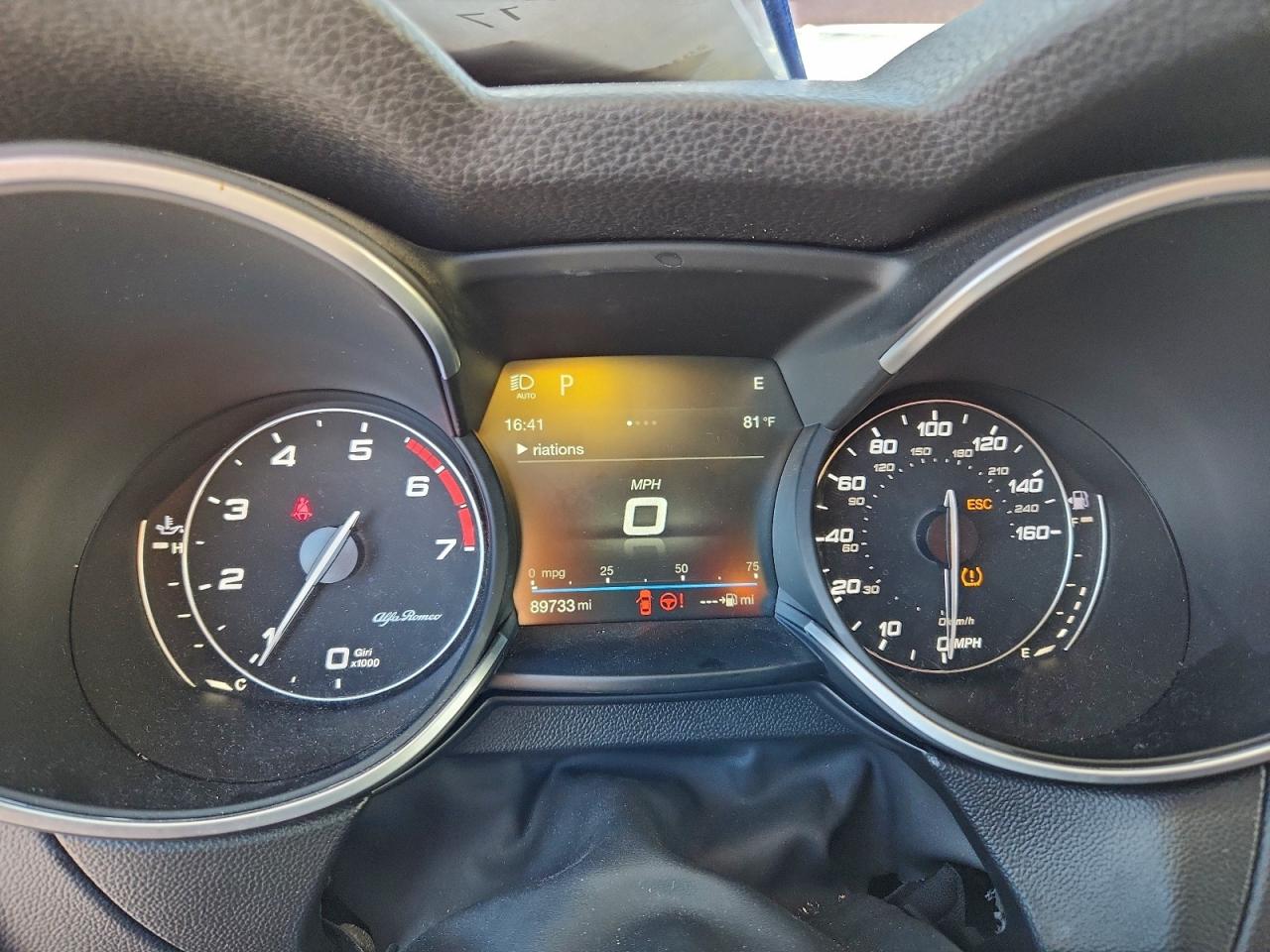 Alfa Romeo Stelvio Sport Image 8