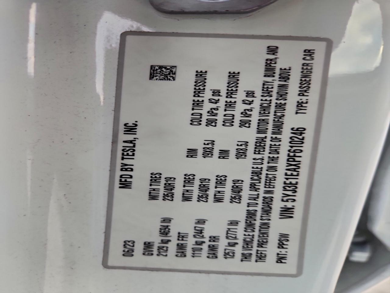 Tesla Model 3 Image 9