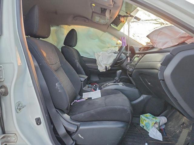 Nissan Rogue S Image 3