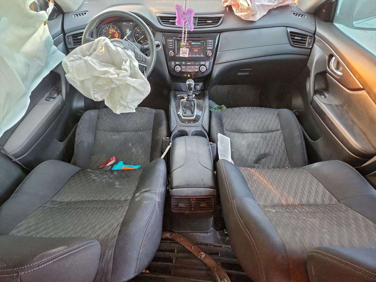 Nissan Rogue S Image 7