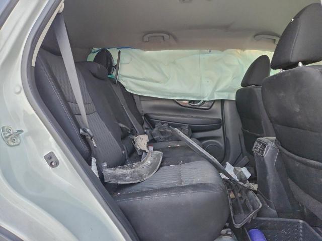 Nissan Rogue S Image 2