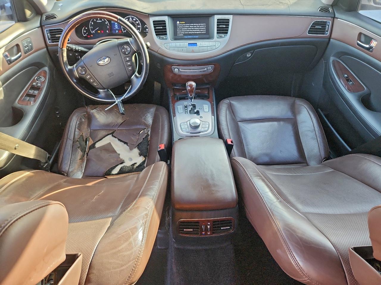 Hyundai Genesis 4.6l Image 9