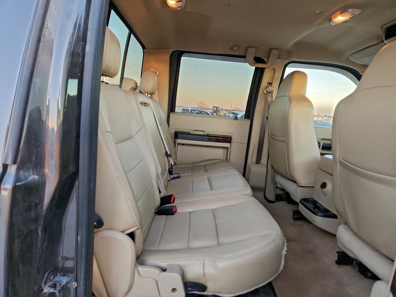 Ford F-250 Super Duty Image 4