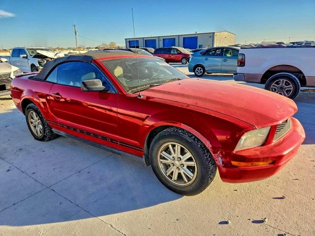 Ford Mustang Image 3