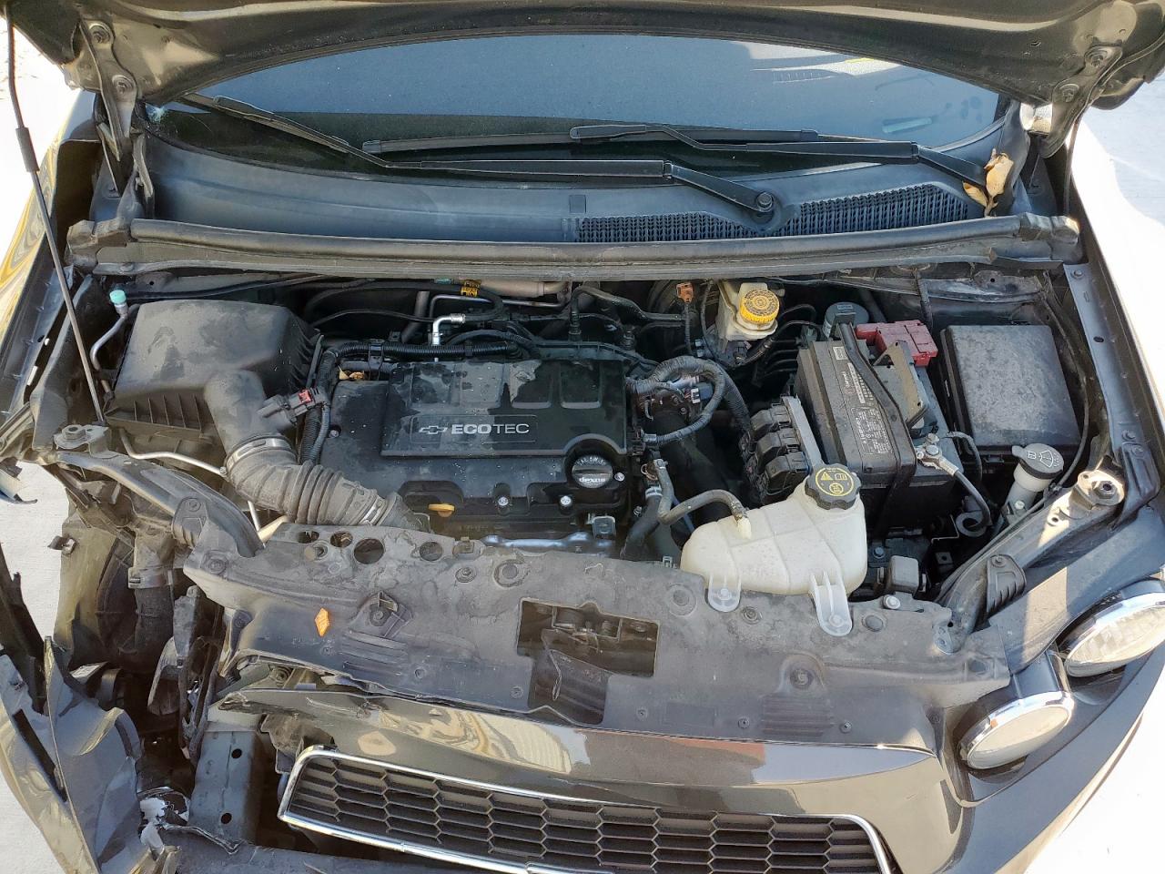 Chevrolet Sonic Lt Image 9