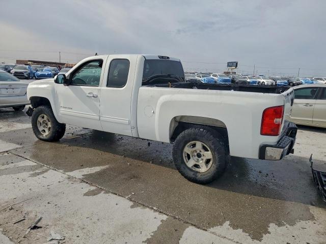 Chevrolet Silverado C1500 Lt Image 2