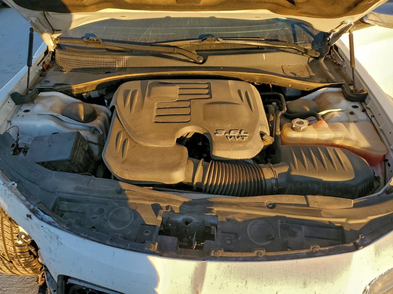 Chrysler 300 Limited Image 10