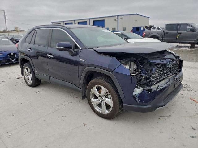 Toyota RAV4 Limited Image 3