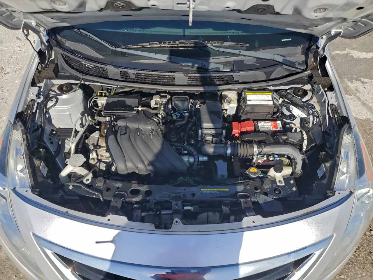 Nissan Versa S Image 12