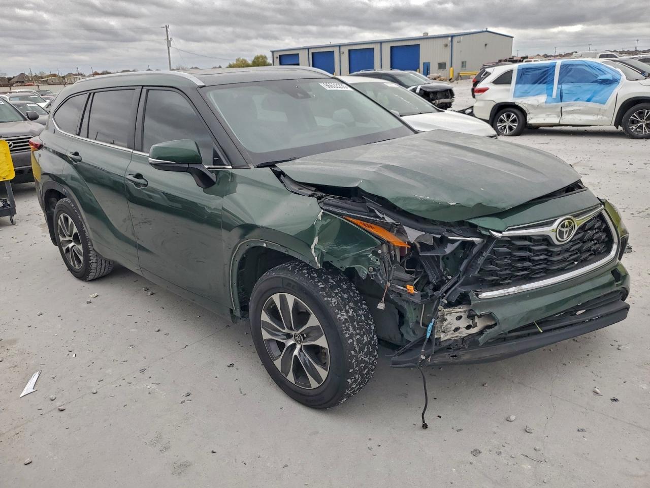 Toyota Highlander L Image 9