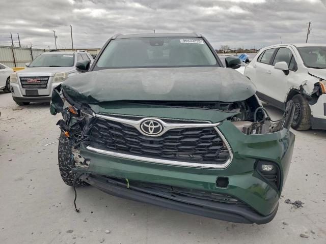 Toyota Highlander L Image 3