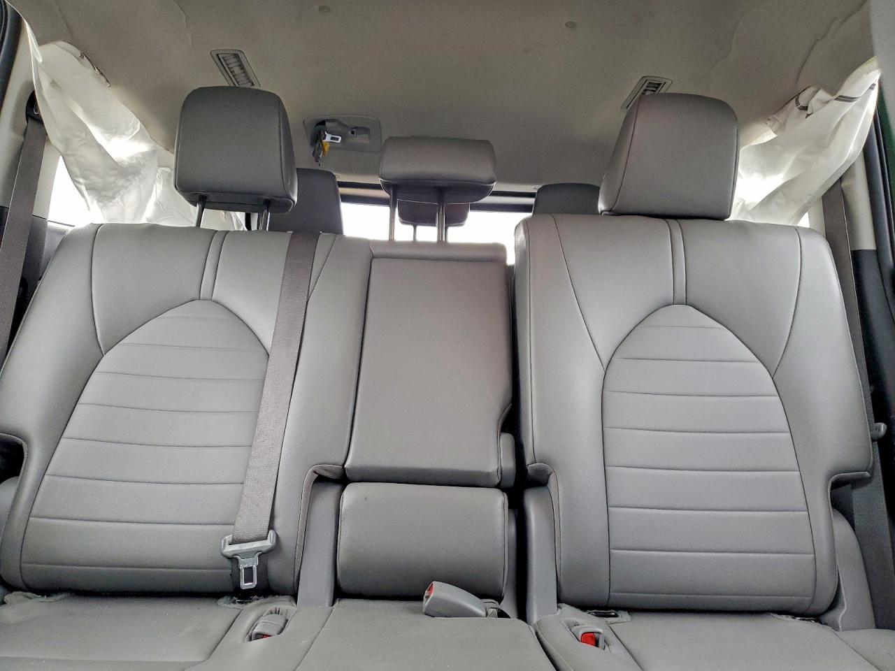 Toyota Highlander L Image 14