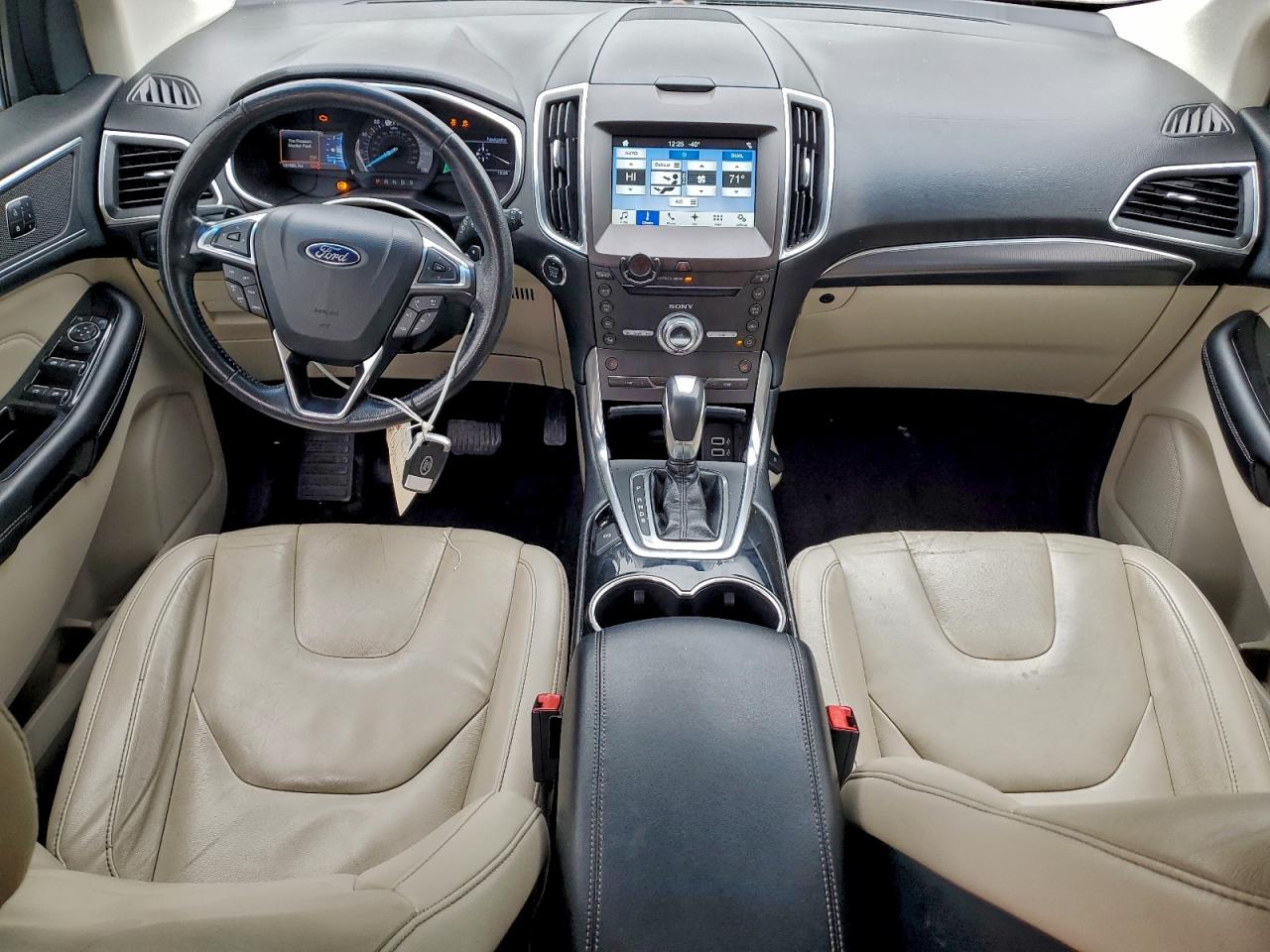 Ford Edge Titanium Image 4