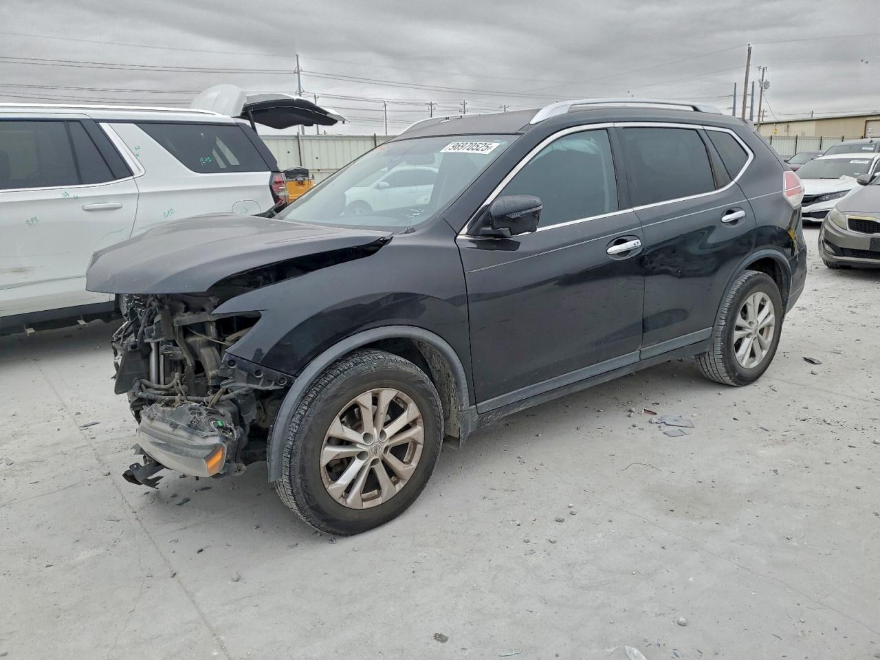 Nissan Rogue S Image 1