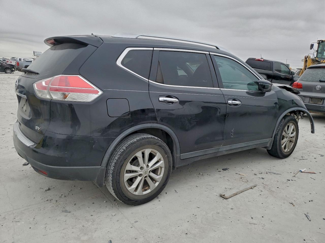 Nissan Rogue S Image 5