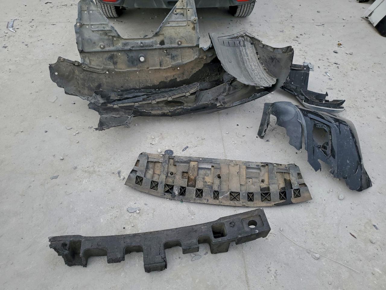 Nissan Rogue S Image 12