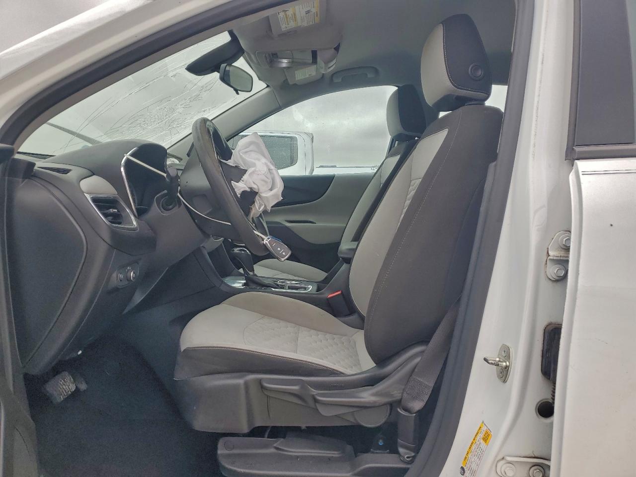 Chevrolet Equinox Ls Image 3