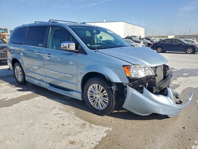 Chrysler Minivan Limited Image 9