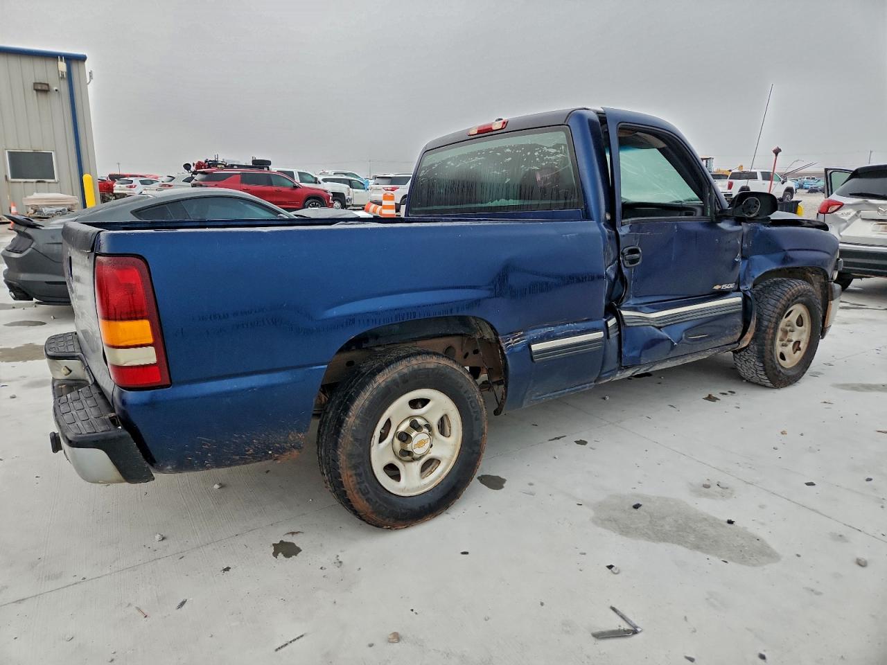 Chevrolet Silverado C1500 Image 6