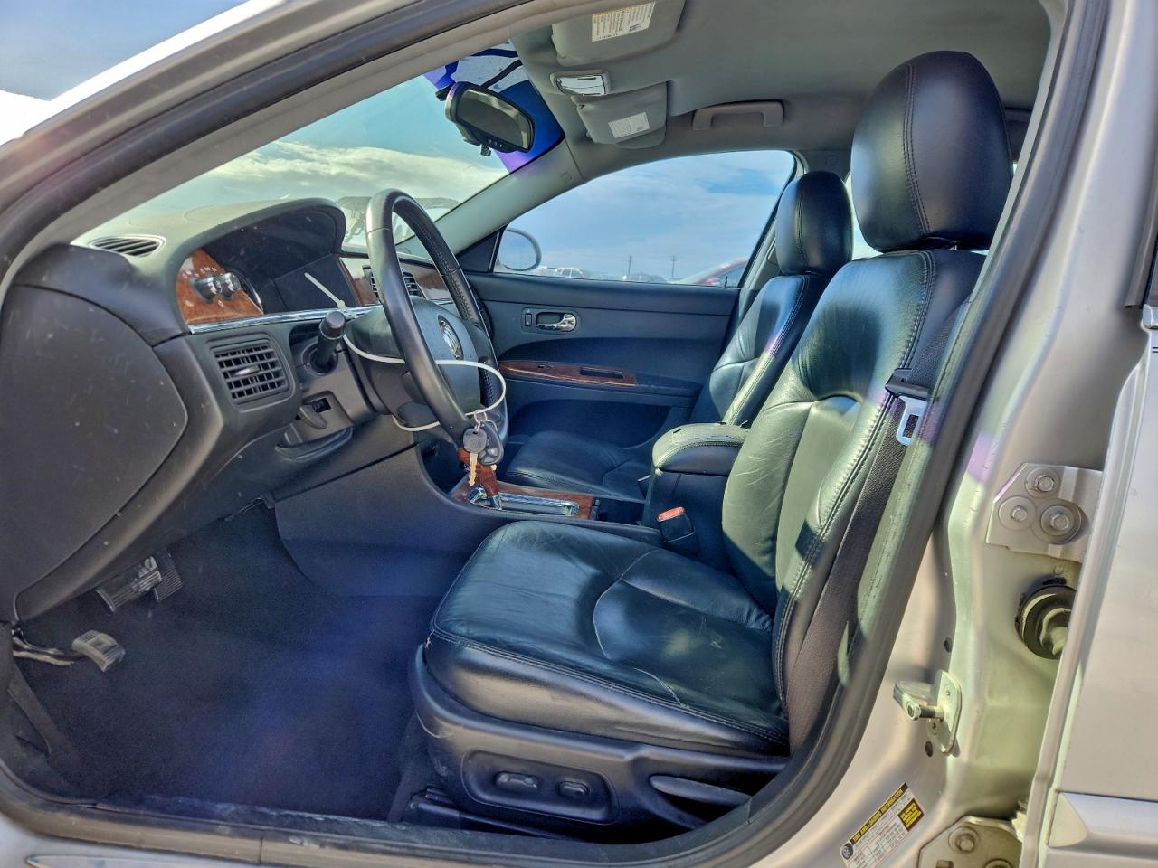 Buick LaCrosse Cxl Image 5